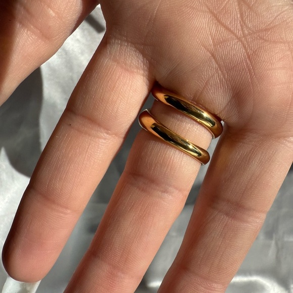 New! Zara waterproof adjustable Gold Statement Ring - Picture 3 of 8